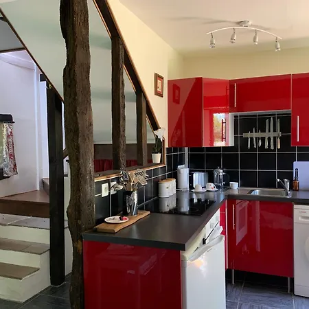 Σπίτι διακοπών 1 Bed - Sleeps 2 - Garden - Parking - Wifi *