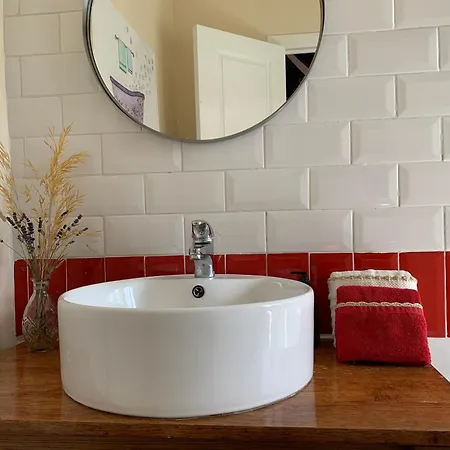 Σπίτι διακοπών 1 Bed - Sleeps 2 - Garden - Parking - Wifi Céaucé